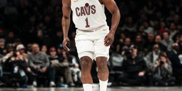 哈登22+9+8NBA历史第三人，米神缺阵双塔37分，骑士送篮网8连败