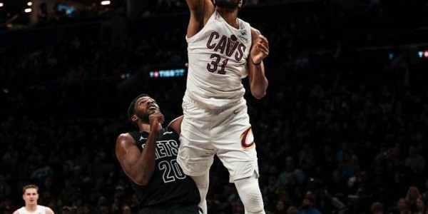 哈登22+9+8NBA历史第三人，米神缺阵双塔37分，骑士送篮网8连败